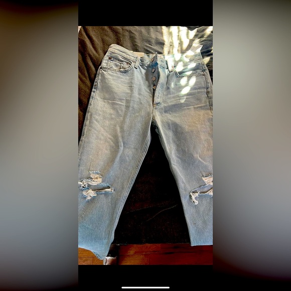 Agolde Denim - Agolde Riley distressed crop size 29 nwt $198 retail